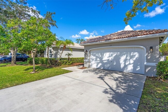 Photo - 425 SW 198th Terrace