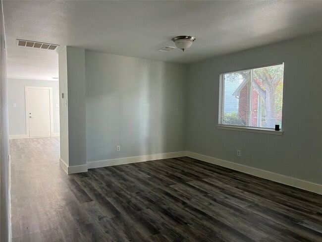 Photo - 11956 Chanteloup Dr