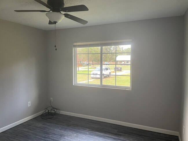 Photo - 18767 Forest Ln Cir