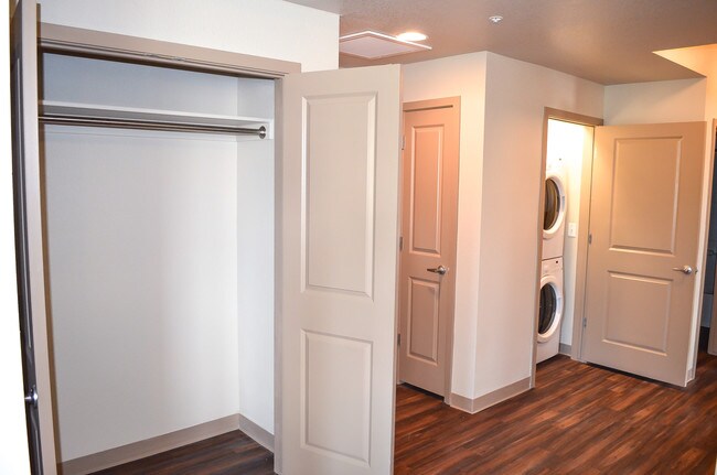 Photo - Carriage House (new)