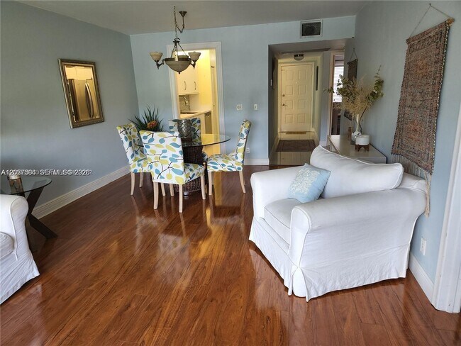 Photo - 12501 SW 14th St Unit 314R