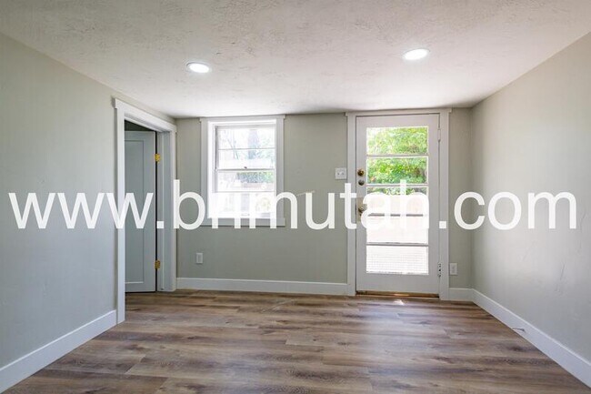 Photo - 753 Princeton Ave S