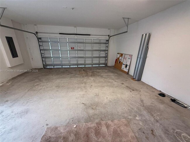 Photo - 145 SW 184th Ave Casa Adosada
