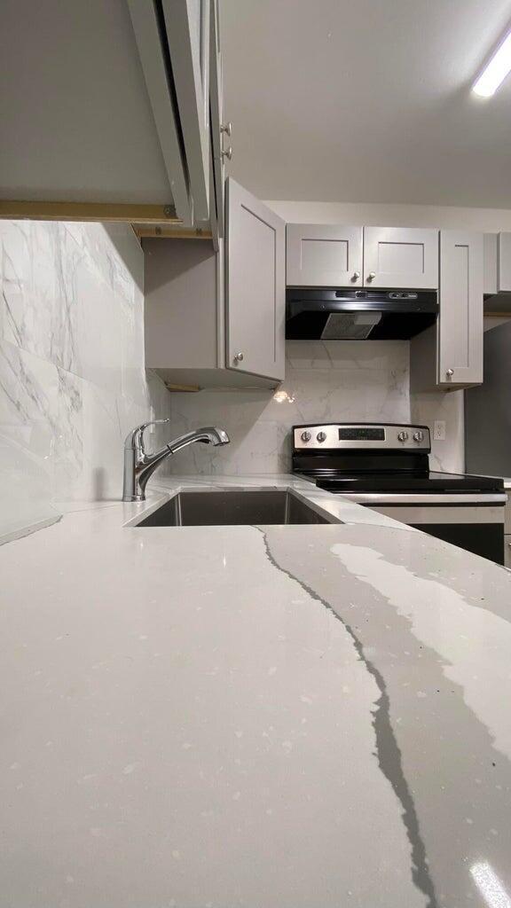 Photo - 600 Village Green Ct Unit 304