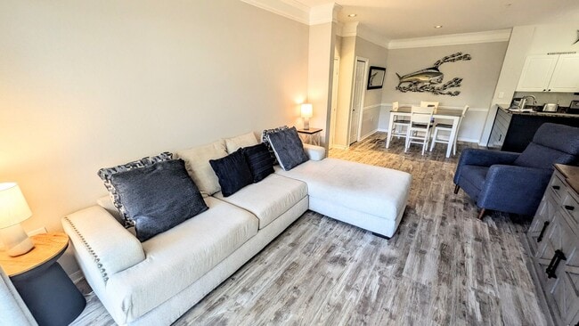 Photo - 6-12 month TURNKEY FURNISHED GOUNG FLOOR 2/2 CONDO