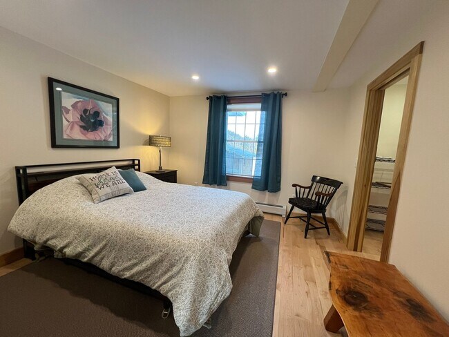 Photo - 67 Lower Hyde Park Unit A