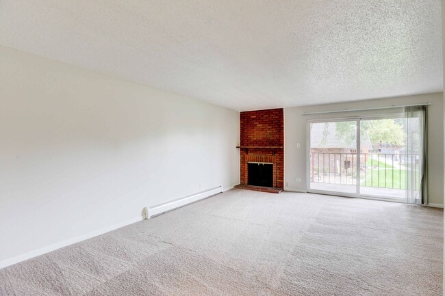 Photo - Monaco Parkway Apartments