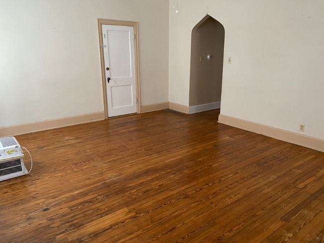 619 Allen Ave