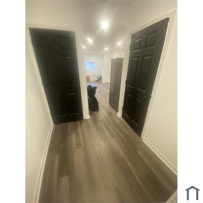 6216 Dickens Ave Unit 1