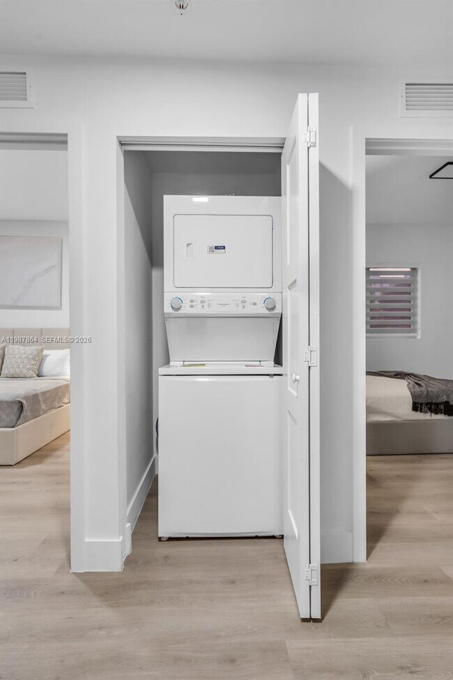 Photo - 3728 NW 19th Ave Unit 307