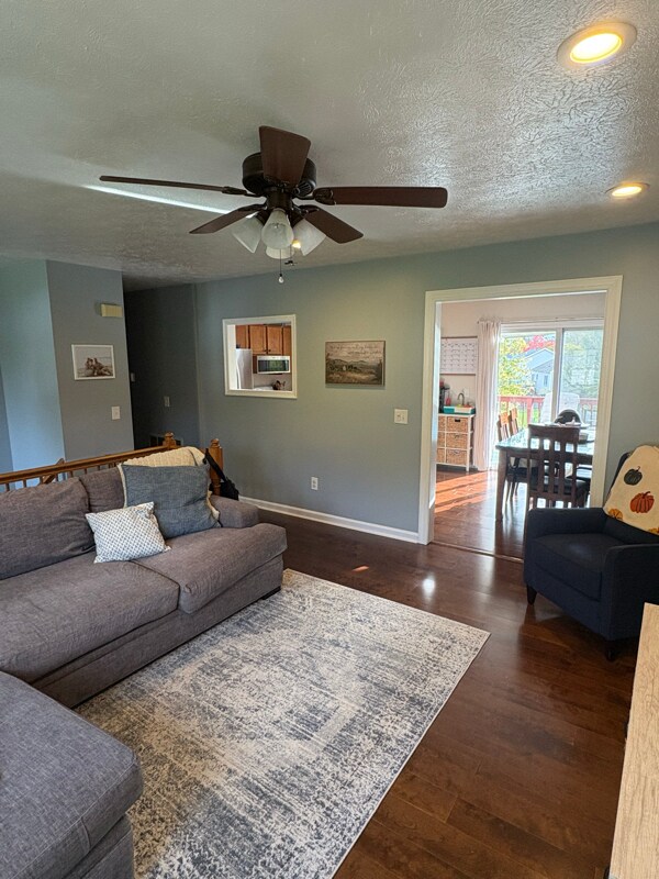 Photo - 3234 Woodfield Dr