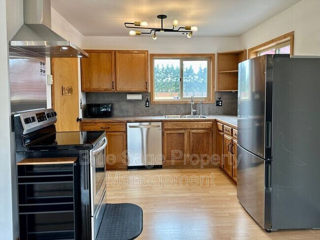 Photo - 262 Lotzgesell Rd