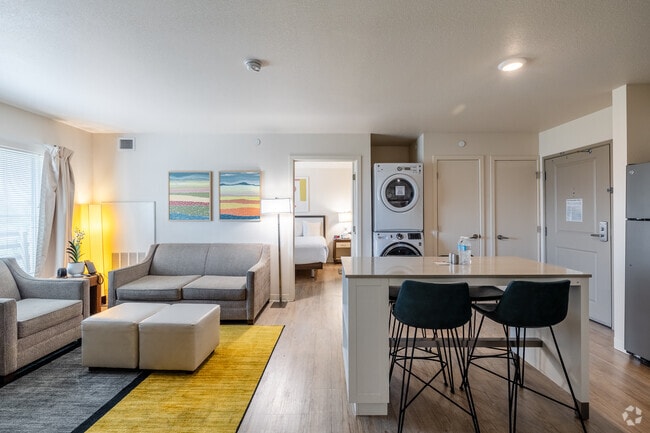 3BR, 2BA - 950SF - Family Room