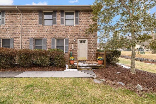 Building Photo - 2007 Williamsburg Square