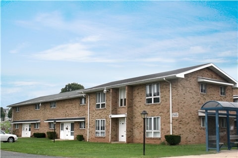 Hanover Manor - Hanover Manor Apartments