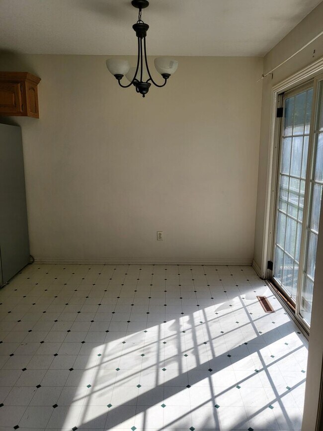 Briarbrook Duplex Apartment Unit 503 W. Briarbrook Carl Junction, MO