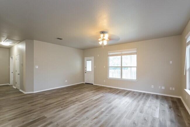 Photo - 15327 Nesting Way