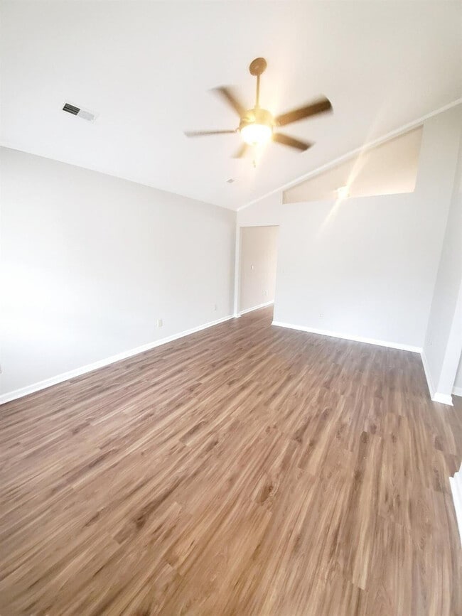 Photo - 213 Black Water Ln
