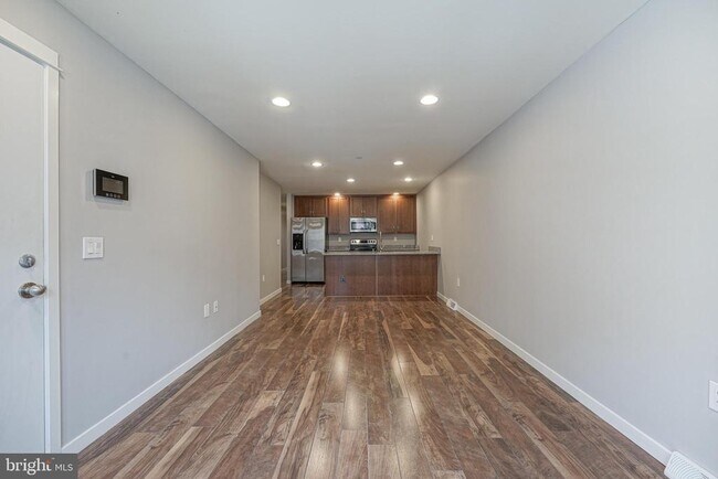 Photo - 140 S 46th St