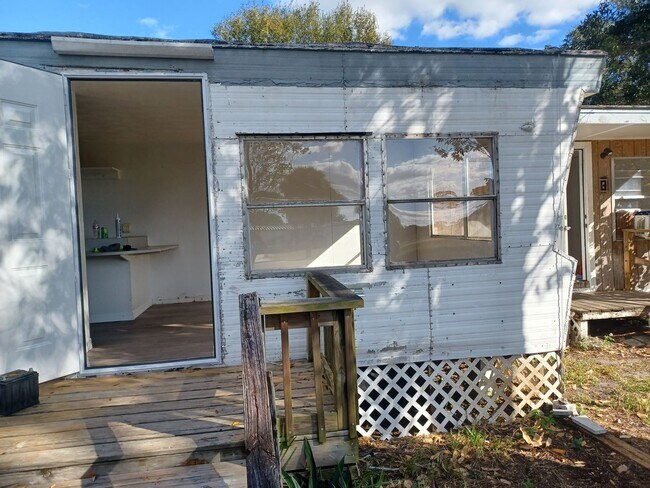 8305 McDaniel Dr Unidad 8305 McDaniel Dr Unit A