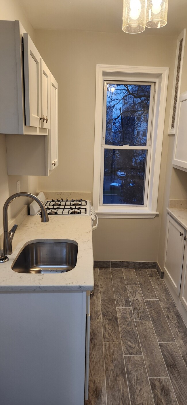 Building Photo - 1161 Commonwealth Ave Unit 3 Rental