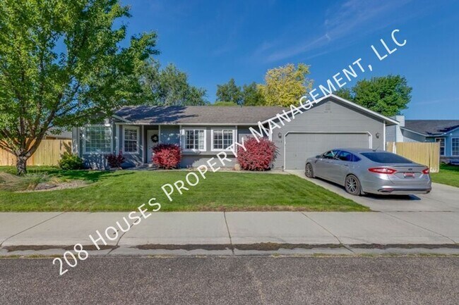 Immaculate single-level home w/open floor-... - Immaculate single-level home w/open floor-...