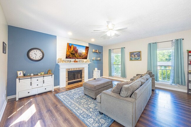 118 Donna Cir