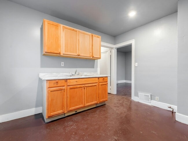 Photo - 11009 Greenwich Ave