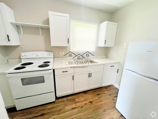 Building Photo - 1521 N Kealing Ave Rental