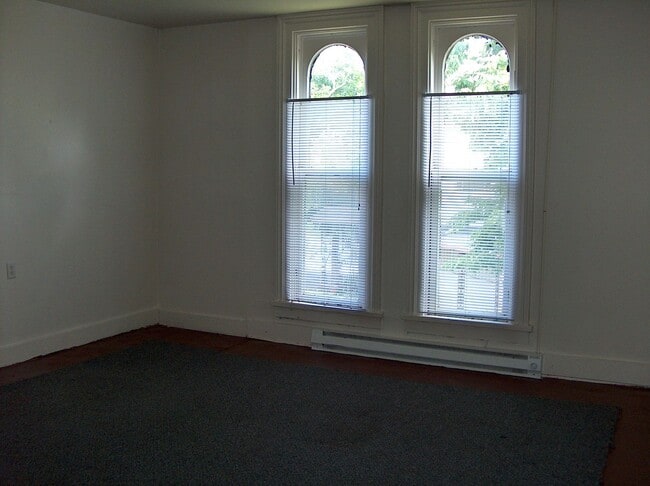 Building Photo - 911 N 9th St Rd Unit #2