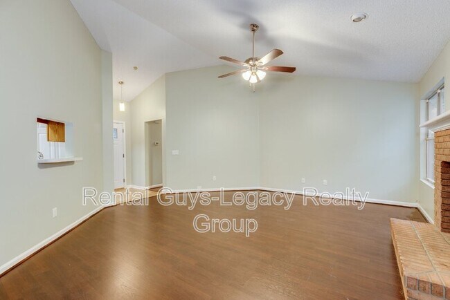 Photo - 3861 Karissa Ann Pl E