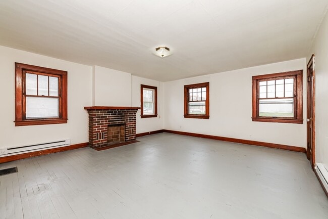 Photo - 1530 W High St Unidad 1530 1/2