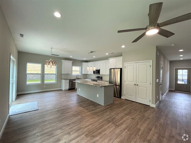 Building Photo - New Construction in an established neighbo... Rental