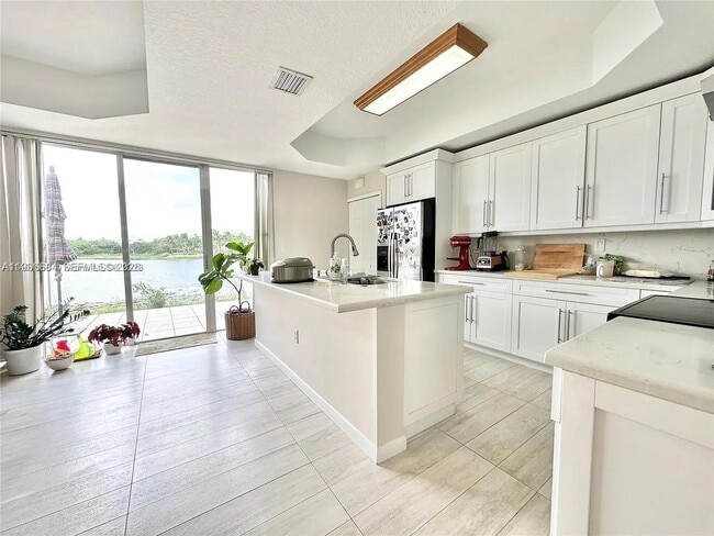 Photo - 10679 SW 6th St