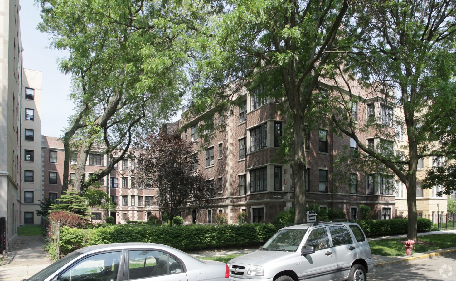 Photo - 5462-5470 S Cornell Ave