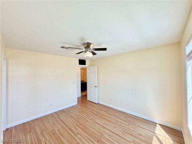 Photo - 6088 Castle Gardens Ave