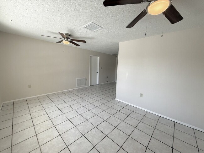 Photo - "Charming 2-Bedroom, 2-Bath Oasis with 1400 Sq Ft of Comfort in Port Richey!"