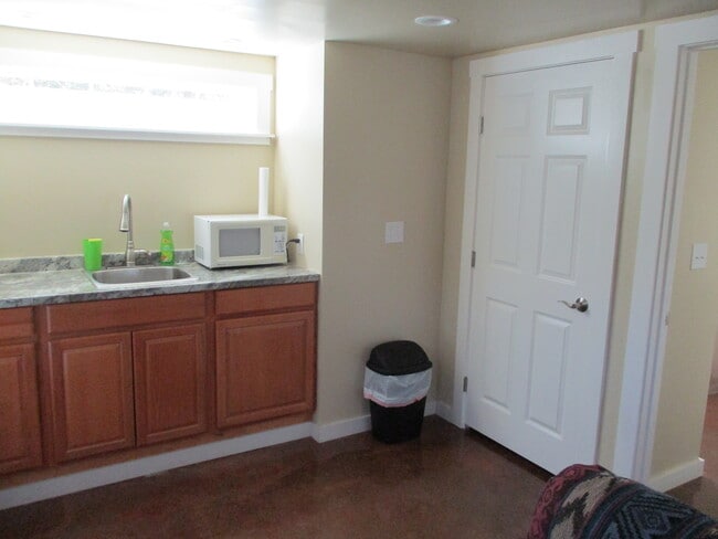 Photo - 488 FM 1441 Unit Yellow