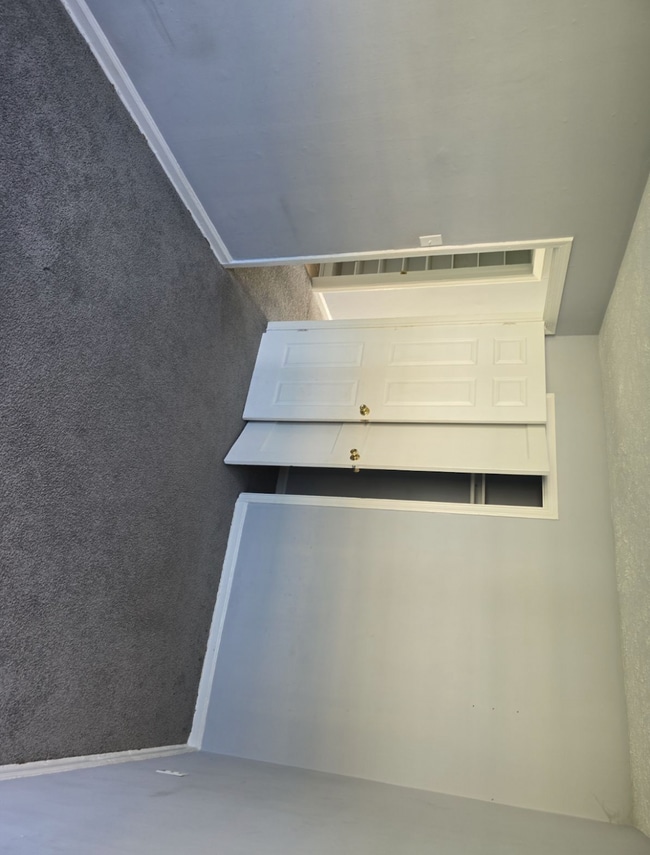 Photo - 2115 N Kenyon St