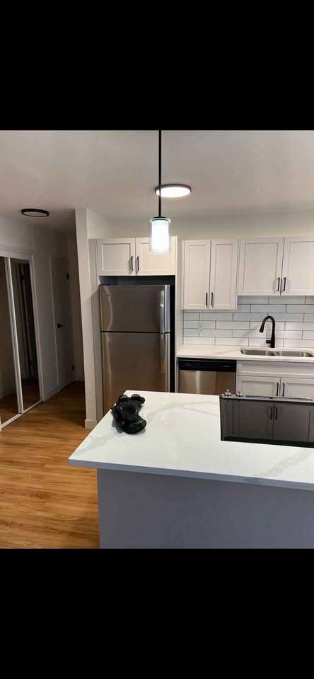 Building Photo - 690 Jefferson Ave Unit 304