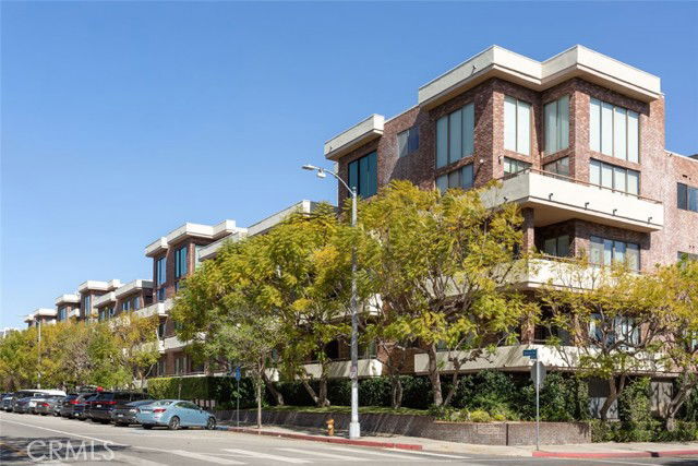 Building Photo - 1880 Veteran Ave