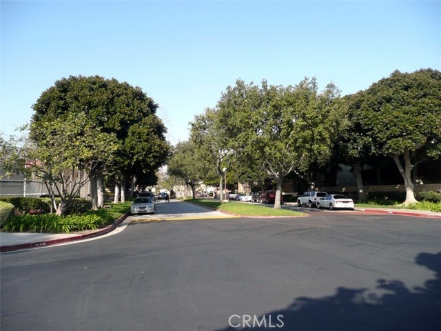 Photo - 1040 W MacArthur Blvd Condo Unit 23