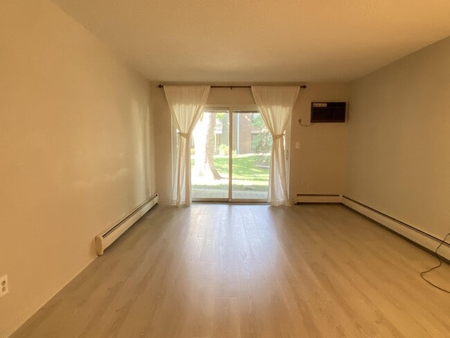 Photo - 2800 Hamline Ave N