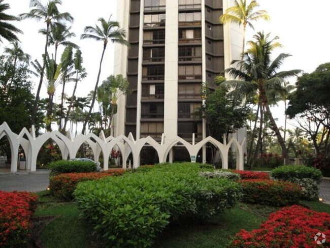 Building Photo - Waikiki - Liliuokalani Gardens: A Studio, ... Rental