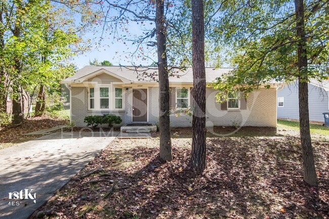 Building Photo - 3204 Faircroft Way