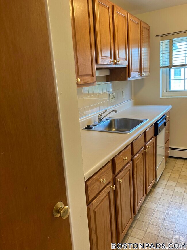 Building Photo - 333 Massachusetts Ave Rental