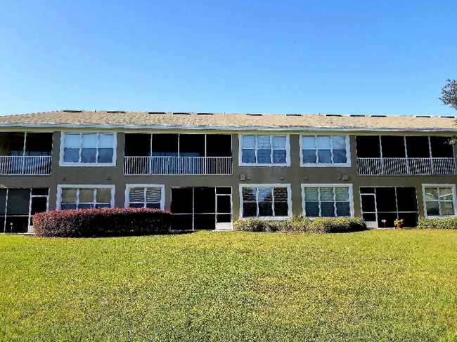 Photo - 4555 SW 52nd Cir Unit 107