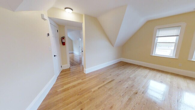 48 Lowell St Unit 3