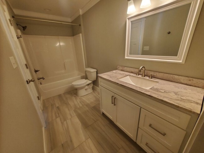 Photo - Contact Property managers Jeff and Tonia Rollins 501-626-9917