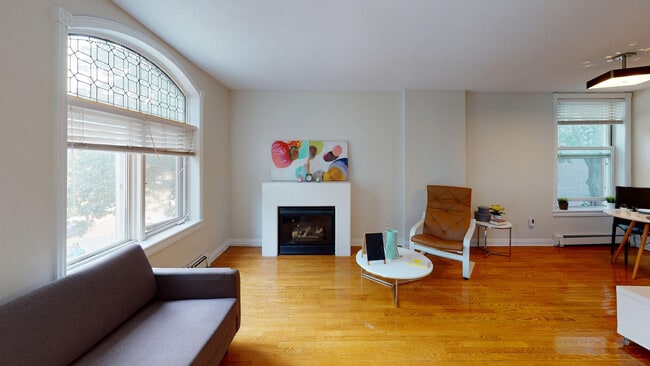 Photo - MacLaren Heritage Collection